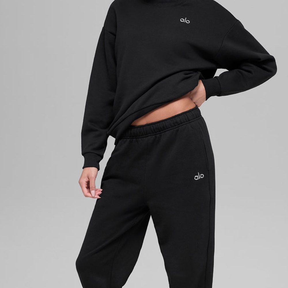 ALO Yoga Black Lounge Set